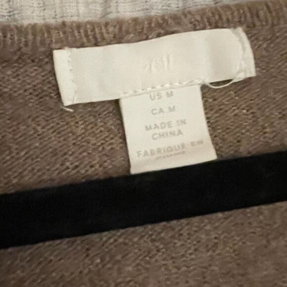 H&M - Women's M Sweater - Khaki Brown V-Neck - Wool Blend - Ribbed Hem - EUC - Picture 5 of 8